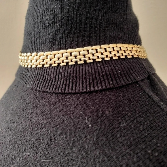 Gold tone Statement Fashion Necklace Retro Style Vintage - Picture 5 of 7